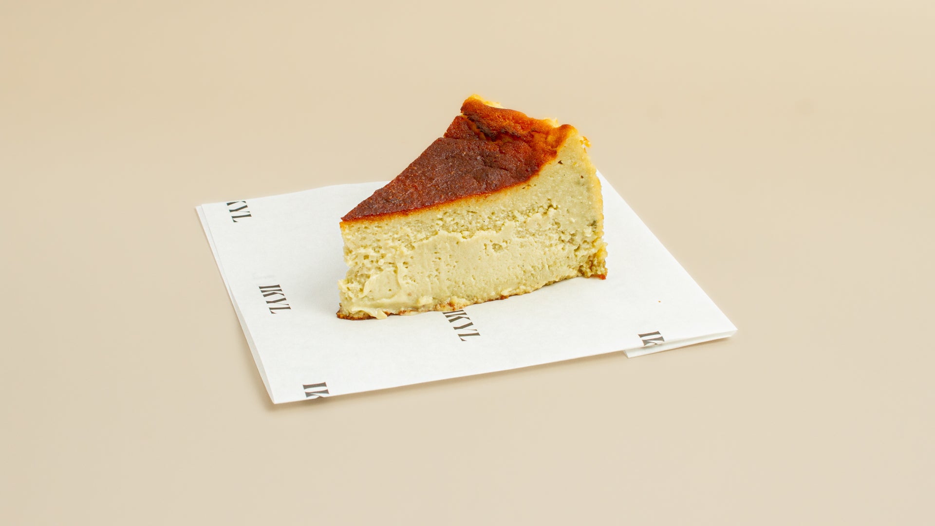 BASQUE CHEESECAKES  PISTACHIO